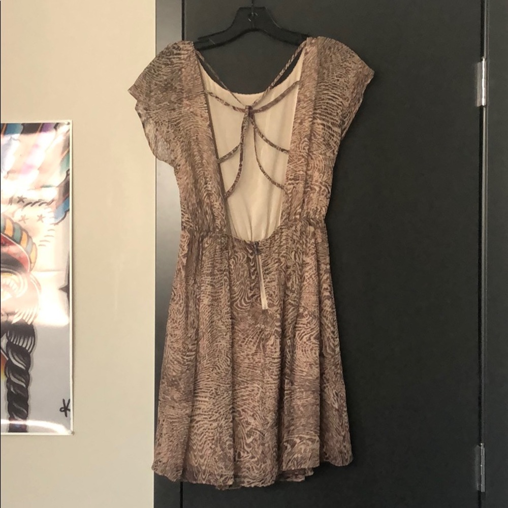 NWOT Alice + Olivia backless cocktail dress